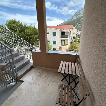 Appartamento With Free Private Parking Baška Voda